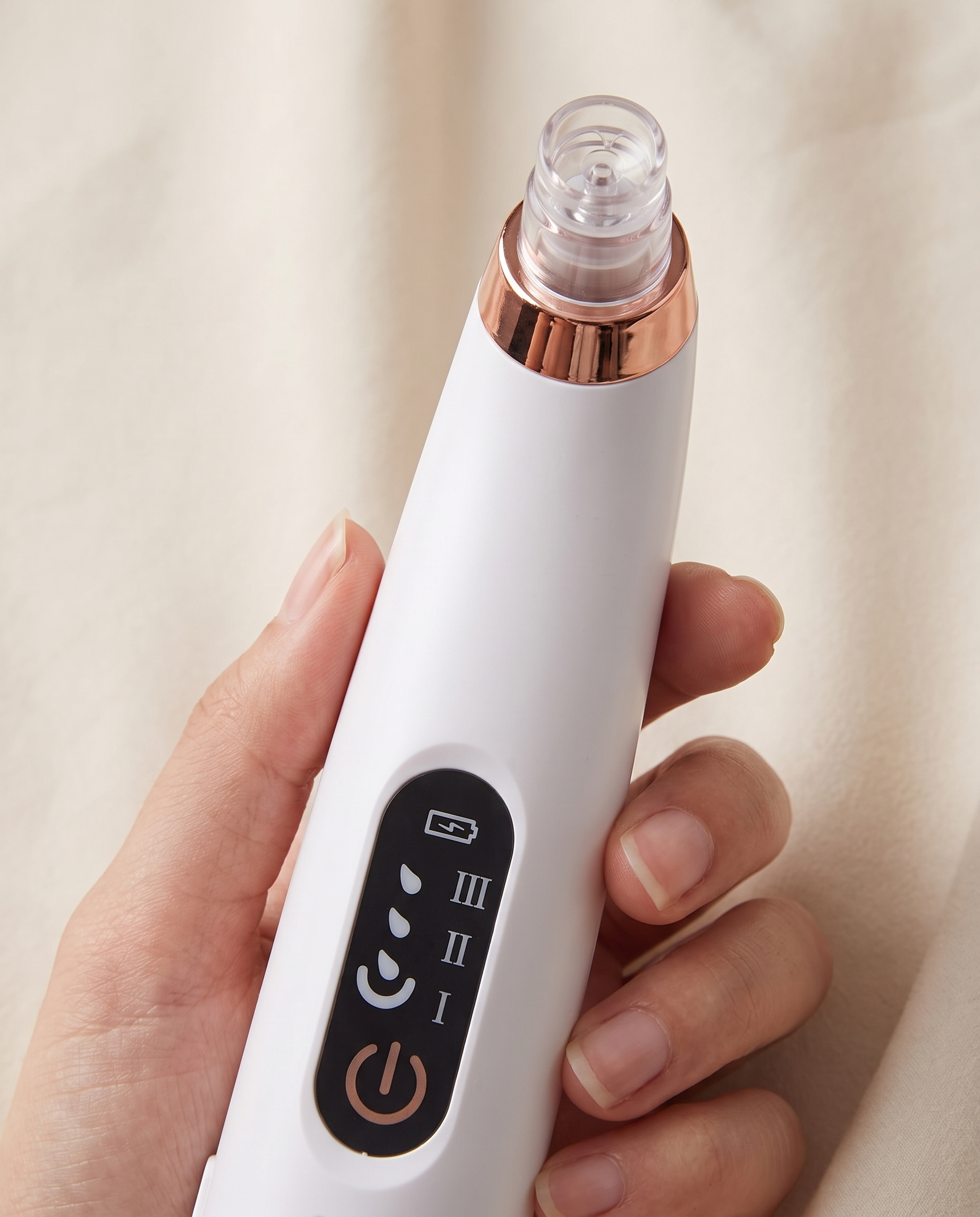 VacuZen Air 10 held in hand